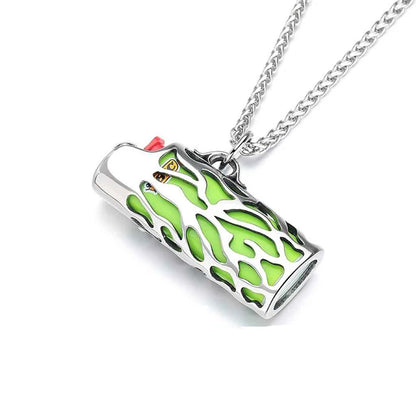 porta-isqueiro-bic-mini-j5-colar-chama-verde-capa - Porta-isqueiro BIC Mini J5 com colar chama verde em foto de capa sem corte.