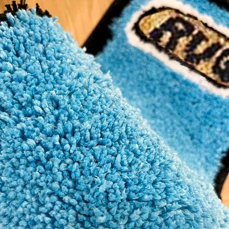 Detalhe da textura flocada macia do tapete isqueiro azul