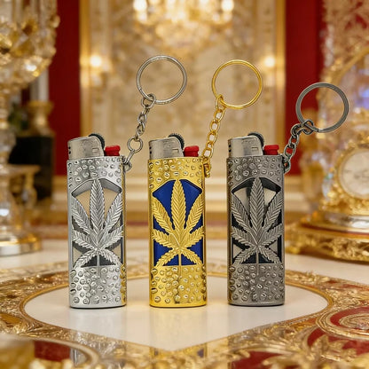 porta-isqueiro-bic-j6-folha-vazado-tres-cores-chaveiro - Porta-isqueiro BIC J6 folha vazado nas cores prata, ouro e preto com corrente chaveiro.
