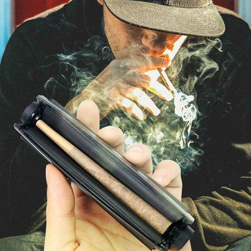 Bolador automatico de cone Puff Master em uso segurando cone pronto