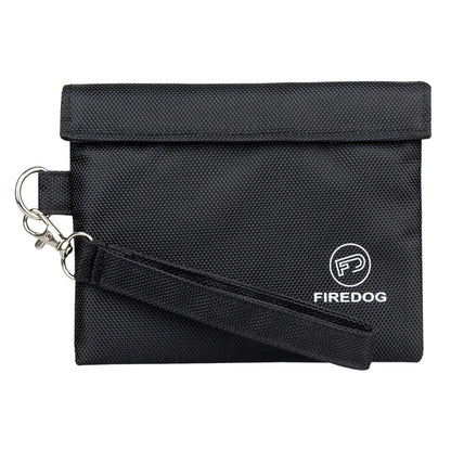 case-anti-odor-preto-fechado-com-alca - Case anti odor preto fechado com alca de mao e argola lateral.